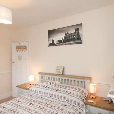 Over Esk Whitby Exterior foto